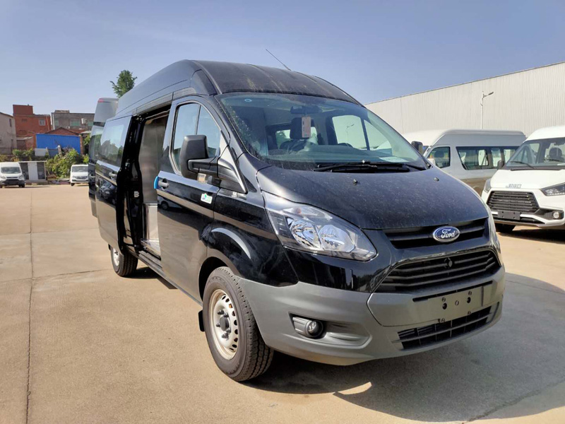 福特新全顺殡葬服务车（汽油）