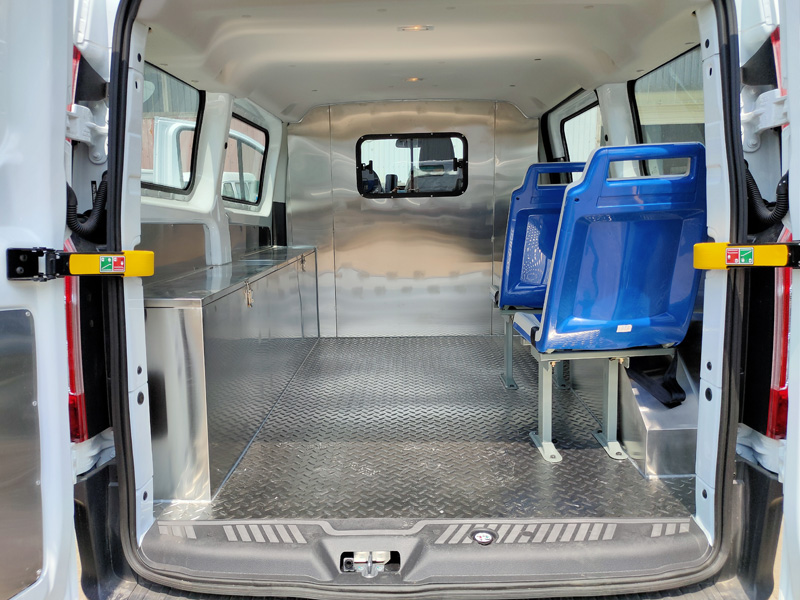 福特新全顺殡葬服务车（柴油短轴）图片4