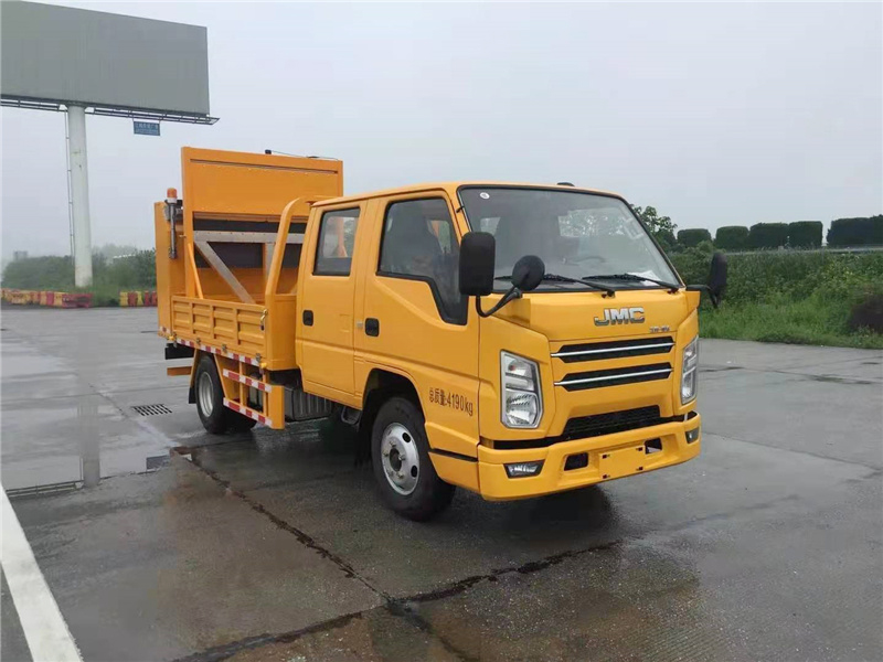 江铃双排座防撞缓冲车