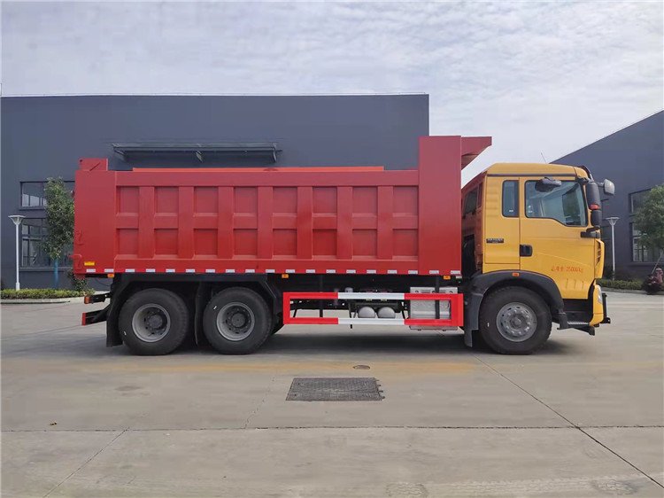 重型重汽多功能除雪车图片2