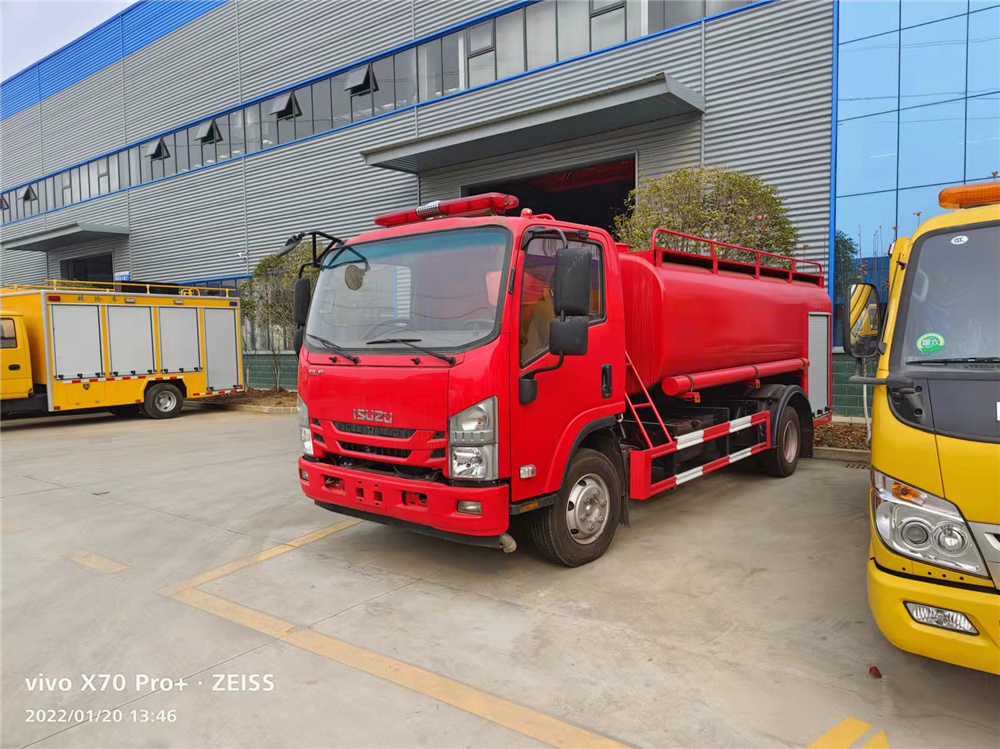 庆铃五十铃消防洒水车7吨图片4